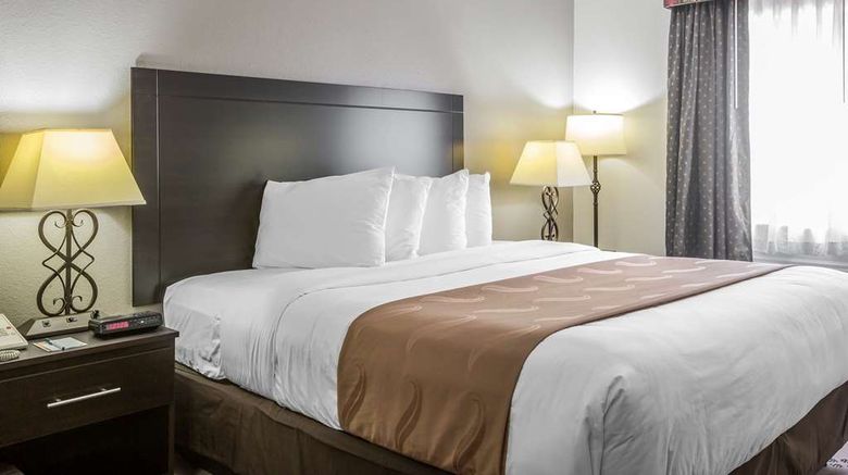 <b>Quality Inn Stockbridge Room</b>. Images powered by <a href="https://iceportal.shijigroup.com/" title="IcePortal" target="_blank">IcePortal</a>.