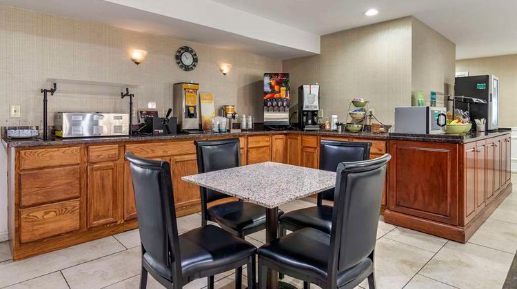 Quality Inn Conyers Restaurant