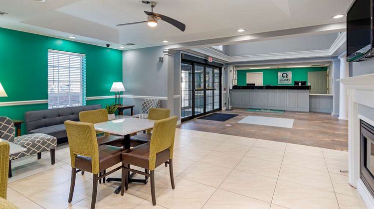Quality Inn Lobby