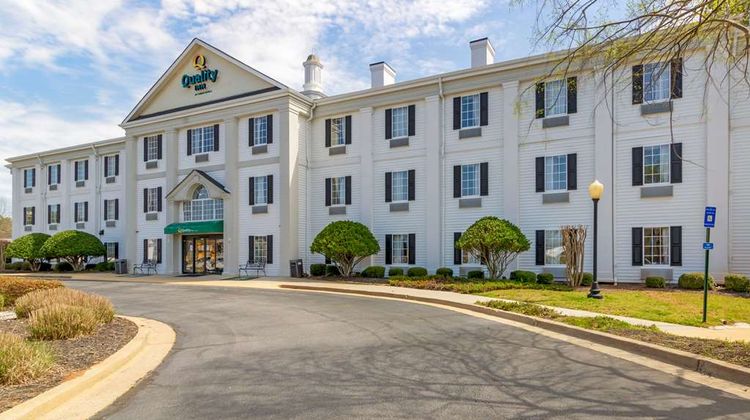 Quality Inn Exterior