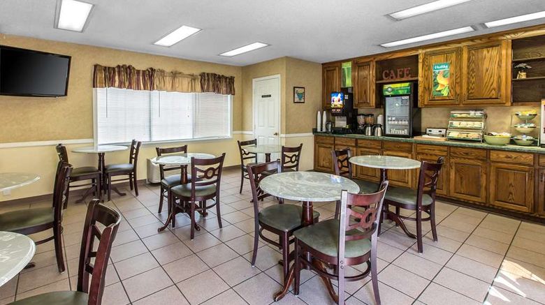 <b>Quality Inn Restaurant</b>. Images powered by <a href="https://iceportal.shijigroup.com/" title="IcePortal" target="_blank">IcePortal</a>.