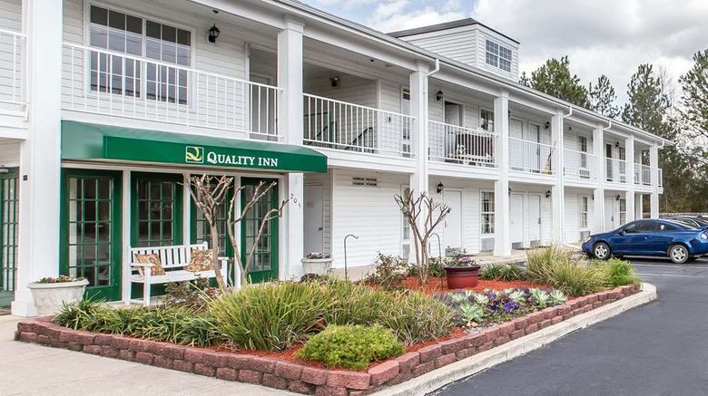 <b>Quality Inn Exterior</b>. Images powered by <a href="https://iceportal.shijigroup.com/" title="IcePortal" target="_blank">IcePortal</a>.