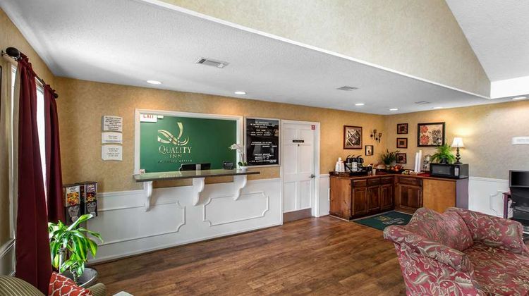 Quality Inn Lobby