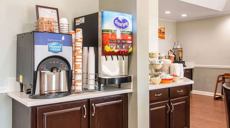Quality Inn Pooler Restaurant