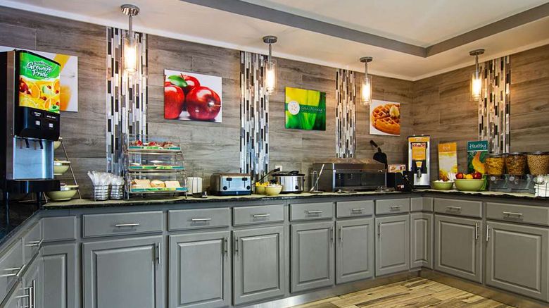 <b>Quality Inn LaGrange Restaurant</b>. Images powered by <a href="https://iceportal.shijigroup.com/" title="IcePortal" target="_blank">IcePortal</a>.