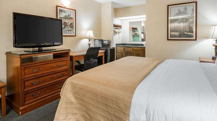Quality Inn Bainbridge Room