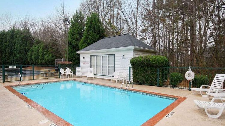Quality Inn Carrollton Medical Center Pool