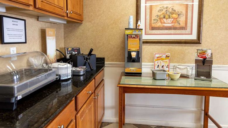 <b>Quality Inn Carrollton Medical Center Restaurant</b>. Images powered by <a href="https://iceportal.shijigroup.com/" title="IcePortal" target="_blank">IcePortal</a>.