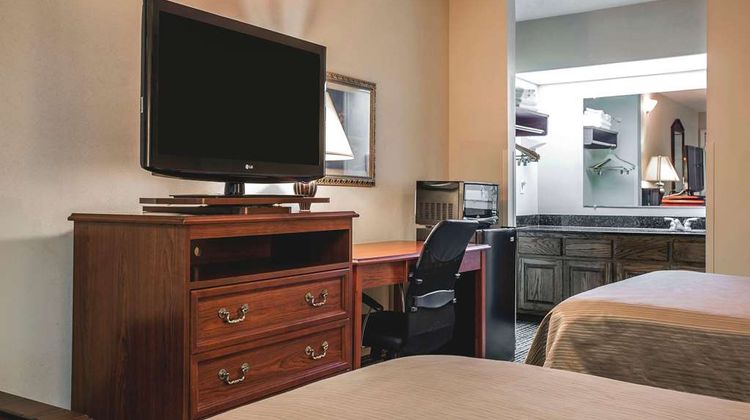 Quality Inn Room