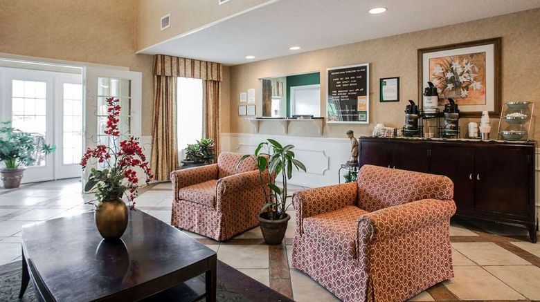 <b>Quality Inn Lobby</b>. Images powered by <a href="https://iceportal.shijigroup.com/" title="IcePortal" target="_blank">IcePortal</a>.