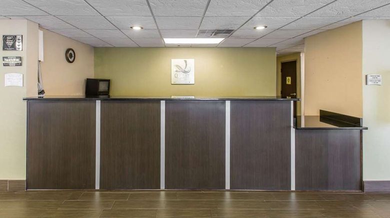 <b>Quality Inn Fitzgerald Lobby</b>. Images powered by <a href="https://iceportal.shijigroup.com/" title="IcePortal" target="_blank">IcePortal</a>.