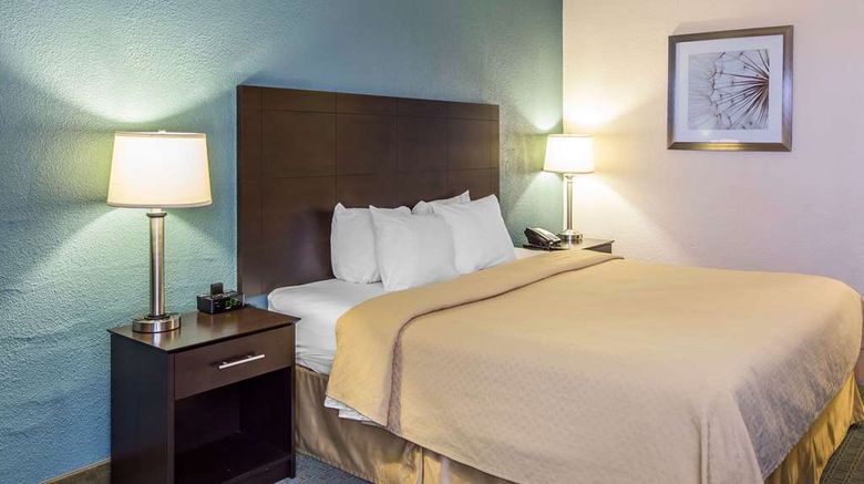 <b>Quality Inn Fitzgerald Room</b>. Images powered by <a href="https://iceportal.shijigroup.com/" title="IcePortal" target="_blank">IcePortal</a>.