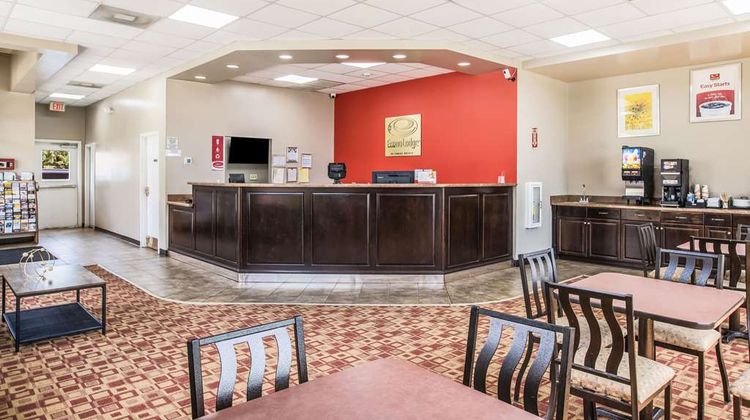 Econo Lodge Garden City Savannah Lobby