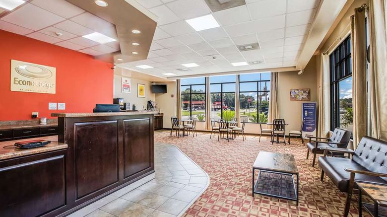 <b>Econo Lodge Garden City Savannah Lobby</b>. Images powered by <a href="https://iceportal.shijigroup.com/" title="IcePortal" target="_blank">IcePortal</a>.