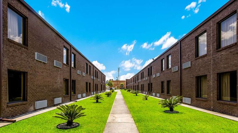 <b>Econo Lodge Garden City Savannah Exterior</b>. Images powered by <a href="https://iceportal.shijigroup.com/" title="IcePortal" target="_blank">IcePortal</a>.