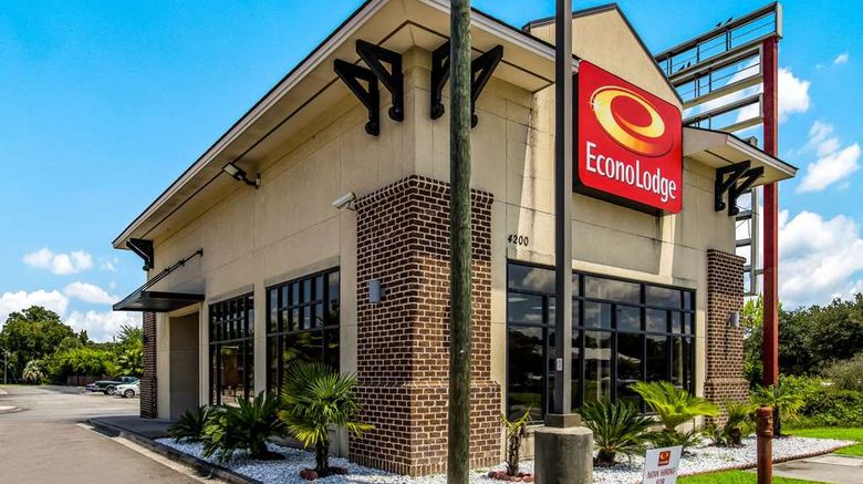 <b>Econo Lodge Garden City Savannah Exterior</b>. Images powered by <a href="https://iceportal.shijigroup.com/" title="IcePortal" target="_blank">IcePortal</a>.