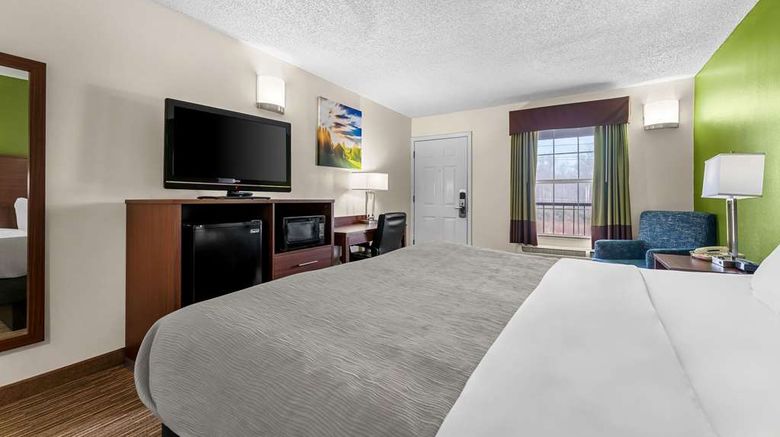 <b>Quality Inn Eastman Room</b>. Images powered by <a href="https://iceportal.shijigroup.com/" title="IcePortal" target="_blank">IcePortal</a>.
