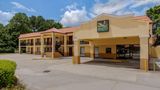 <b>Quality Inn Acworth Exterior</b>. Images powered by <a href="https://iceportal.shijigroup.com/" title="IcePortal" target="_blank">IcePortal</a>.