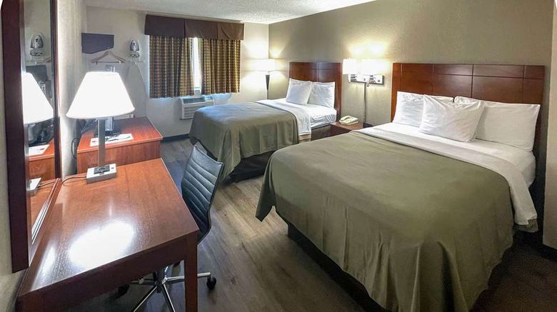 <b>Econo Lodge Room</b>. Images powered by <a href="https://iceportal.shijigroup.com/" title="IcePortal" target="_blank">IcePortal</a>.
