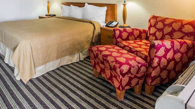 Quality Inn Valdosta Room