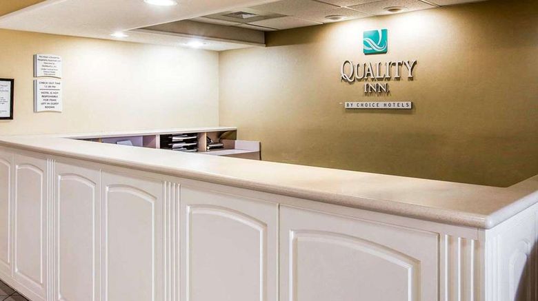 <b>Quality Inn Valdosta Lobby</b>. Images powered by <a href="https://iceportal.shijigroup.com/" title="IcePortal" target="_blank">IcePortal</a>.