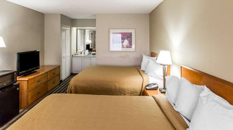Quality Inn Valdosta Room