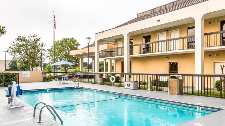 Quality Inn Valdosta Pool