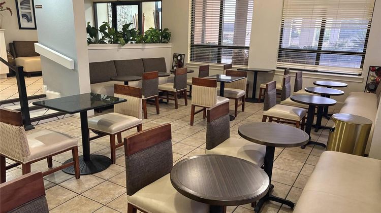 Quality Inn Valdosta Restaurant