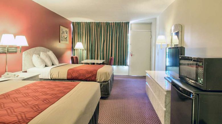 <b>Econo Lodge Donalsonville Room</b>. Images powered by <a href="https://iceportal.shijigroup.com/" title="IcePortal" target="_blank">IcePortal</a>.