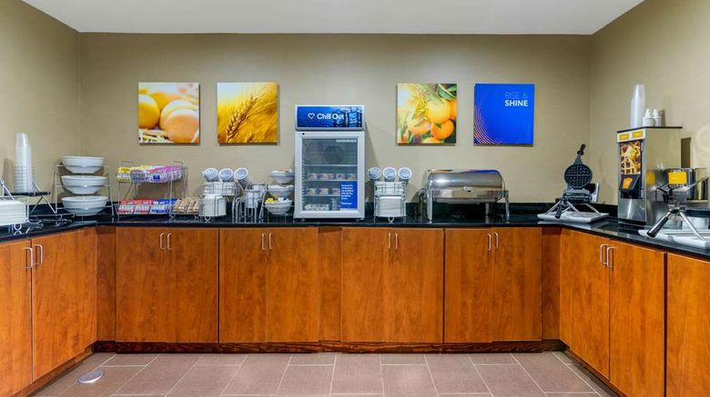 <b>Comfort Inn & Suites Restaurant</b>. Images powered by <a href="https://iceportal.shijigroup.com/" title="IcePortal" target="_blank">IcePortal</a>.