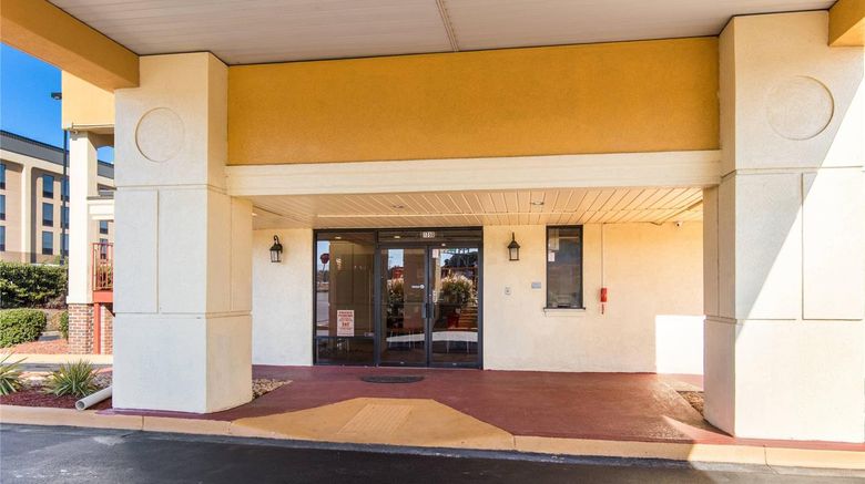 <b>Econo Lodge Conyers Exterior</b>. Images powered by <a href="https://iceportal.shijigroup.com/" title="IcePortal" target="_blank">IcePortal</a>.