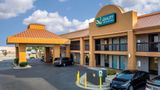 <b>Quality Inn Warner Robbins Exterior</b>. Images powered by <a href="https://iceportal.shijigroup.com/" title="IcePortal" target="_blank">IcePortal</a>.