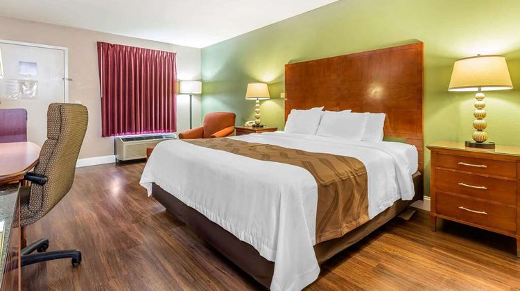 Quality Inn Warner Robbins Room