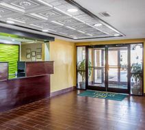 Quality Inn Warner Robbins Lobby