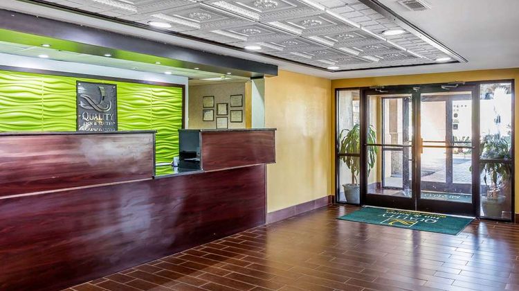 Quality Inn Warner Robbins Lobby