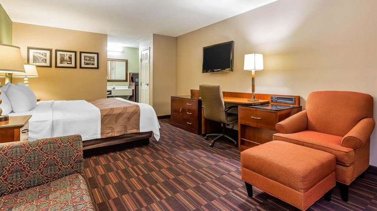 Quality Inn Warner Robbins Suite