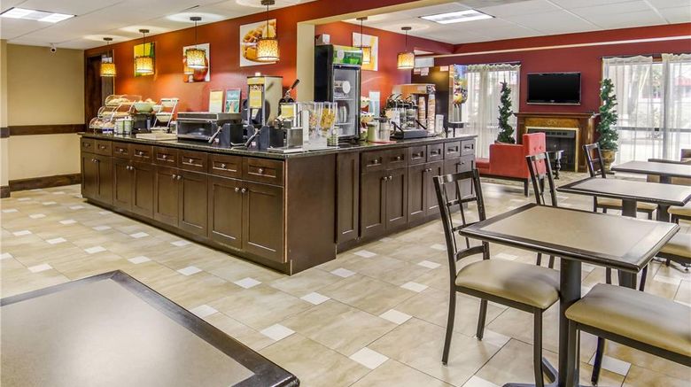 <b>Quality Inn Stone Mountain Restaurant</b>. Images powered by <a href="https://iceportal.shijigroup.com/" title="IcePortal" target="_blank">IcePortal</a>.