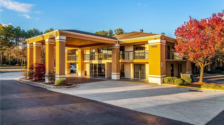 <b>Quality Inn Stone Mountain Exterior</b>. Images powered by <a href="https://iceportal.shijigroup.com/" title="IcePortal" target="_blank">IcePortal</a>.