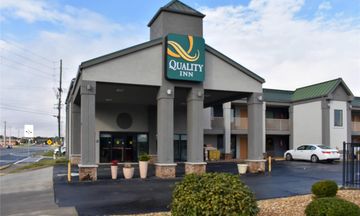 Quality Inn Calhoun