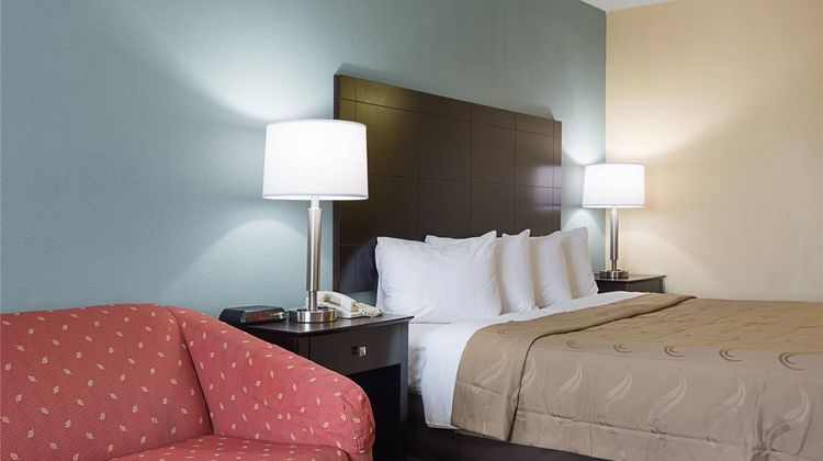 Quality Inn Calhoun Room