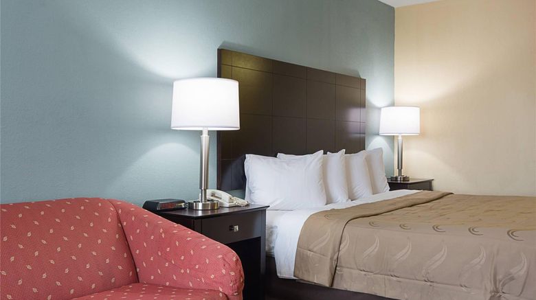 <b>Quality Inn Calhoun Room</b>. Images powered by <a href="https://iceportal.shijigroup.com/" title="IcePortal" target="_blank">IcePortal</a>.