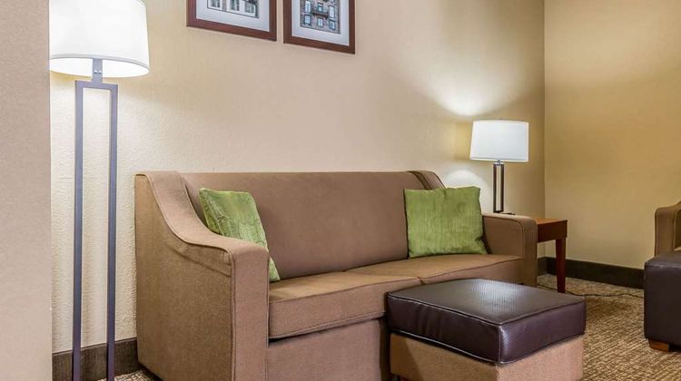 Comfort Inn Savannah Suite