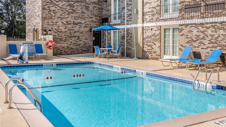 Comfort Inn Savannah Pool