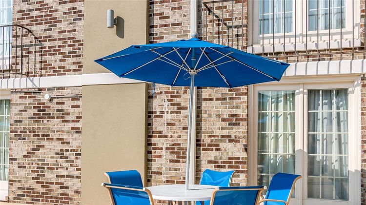 Comfort Inn Savannah Pool