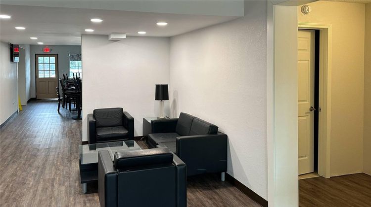Quality Inn Forsyth Lobby