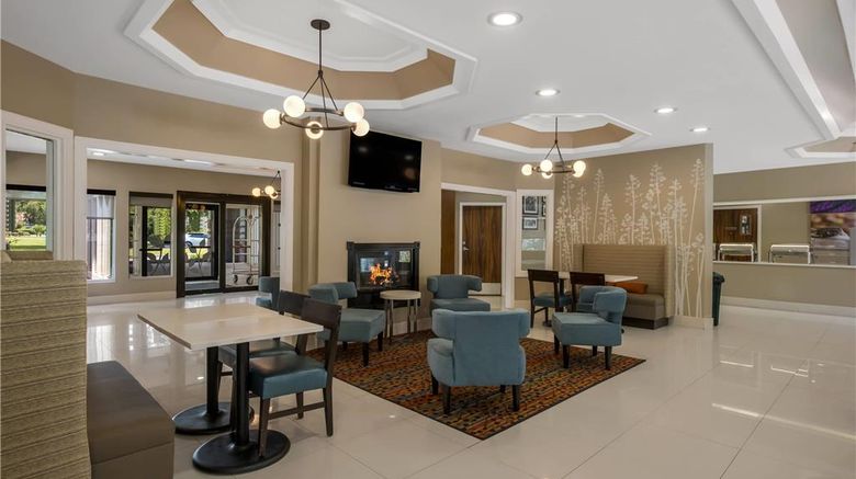 <b>Sleep Inn Savannah Midtown Lobby</b>. Images powered by <a href="https://iceportal.shijigroup.com/" title="IcePortal" target="_blank">IcePortal</a>.