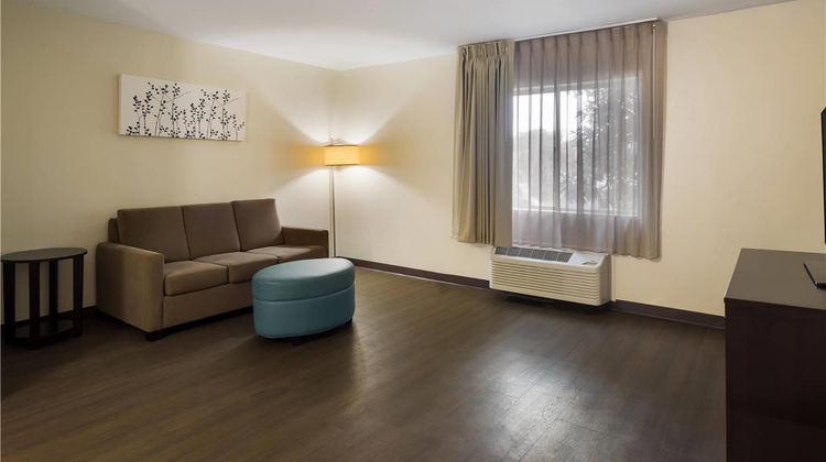Sleep Inn Savannah Midtown Suite