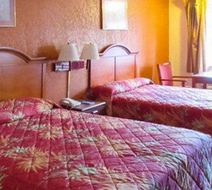 Rodeway Inn Forsyth Room