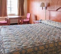 Rodeway Inn Forsyth Room