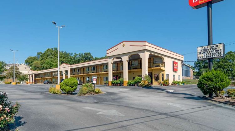 Econo Lodge Inn & Suites Fort Oglethorpe Exterior